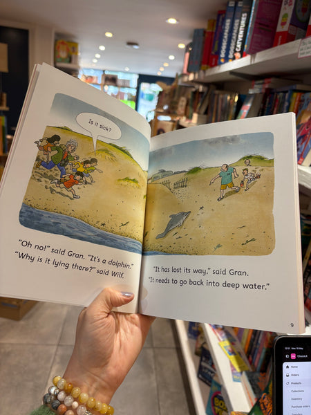 Dolphin Rescue and Other Stories Read With Oxford Stage 3