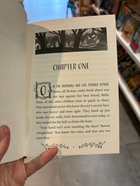 Wildsmith Into the Dark Forest #1