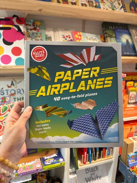 Paper Airplanes - 40 easy-to-fold planes
