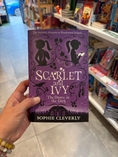 Scarlett and Ivy - The Dance in the Dark (book 3)
