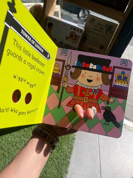 Busy Little London - A Finger Wiggle Book