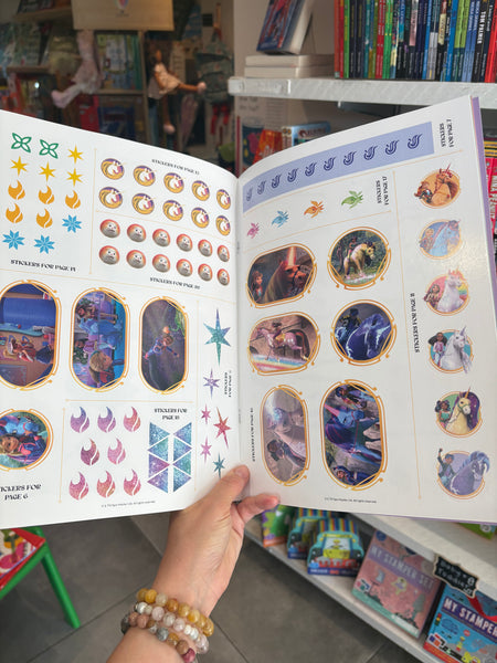 Unicorn Academy Meet the Unicorn Riders Sticker Book