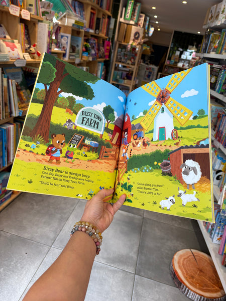 A Bizzy Bear storybook: Tractor Trouble