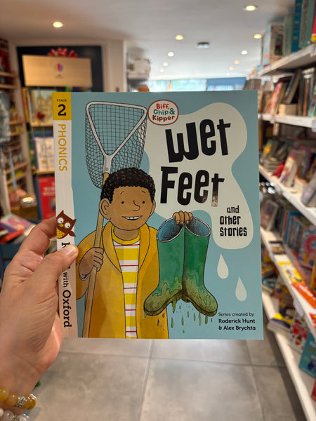 Read with Oxford: Stage 2: Biff, Chip and Kipper: Wet Feet and Other Stories