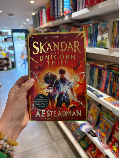 Skandar and the Unicorn Thief #1