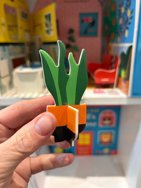 Fold-Out + Play Doll’s House