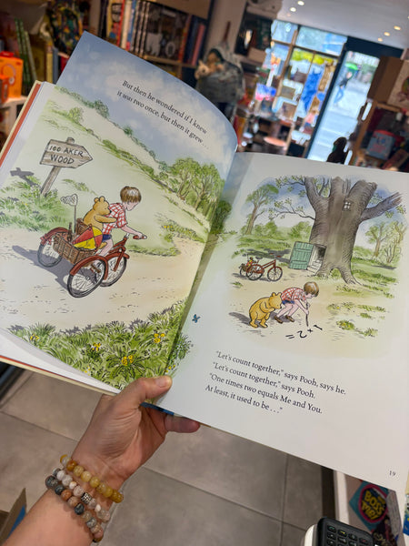 Winnie-the-Pooh - A Treasury of Heartwarming Adventures in Rhyme