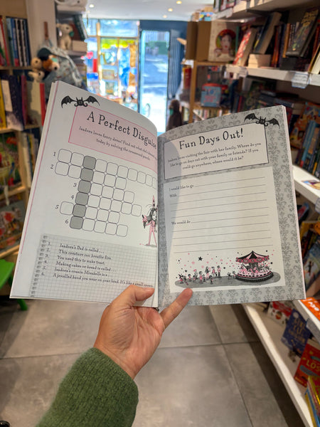 Isadora Moon - The Winter Sparkle Activity Book