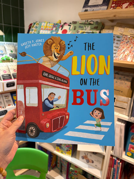 The Lion on The Bus