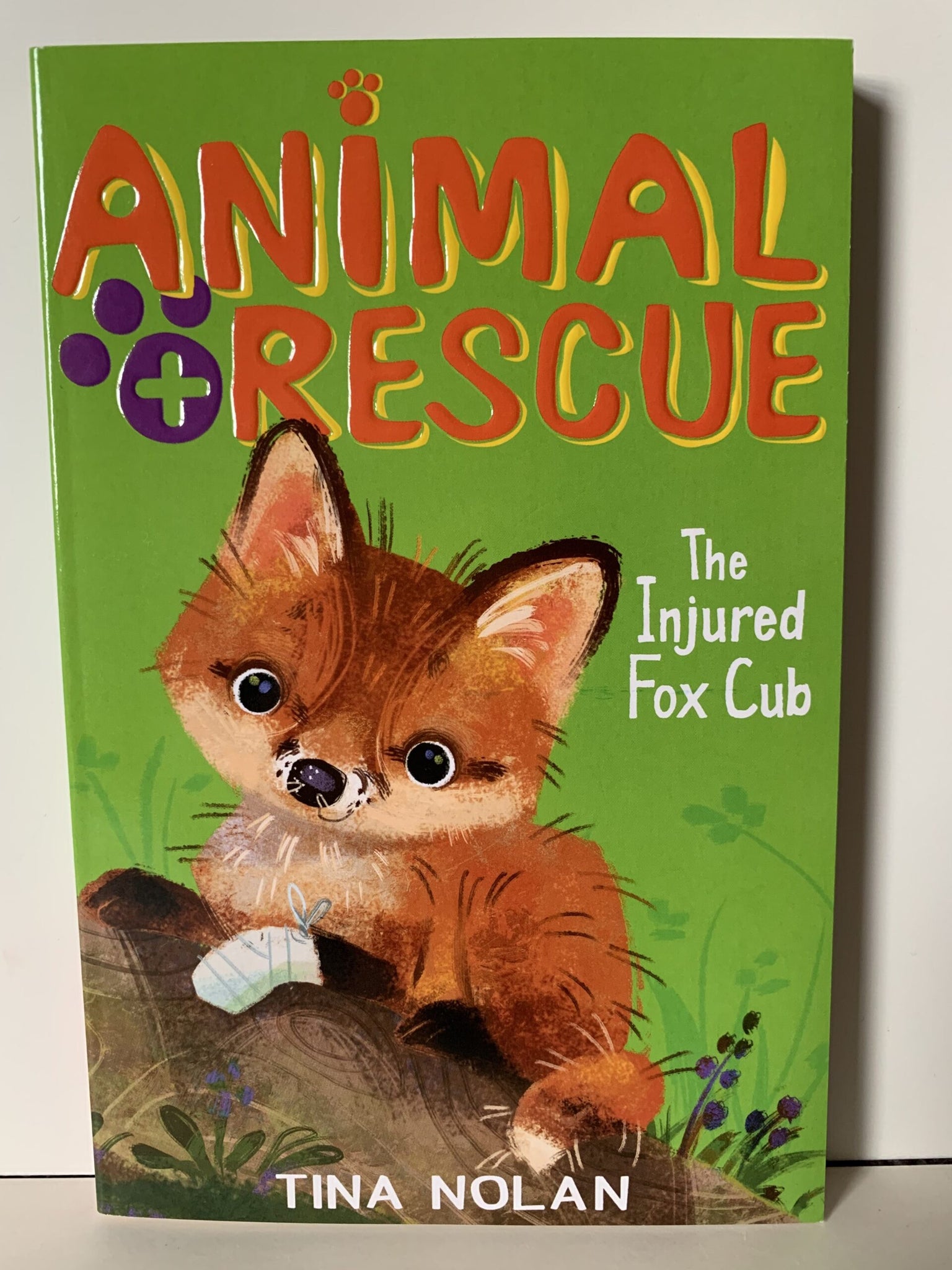 When Eva discovers an injured fox cub down by the river, she's desperate to help nurse him back to health. Rusty is gorgeous and Eva can't help picking him up and cuddling him. But will her love ruin Rusty's chances of being returned to the wild?