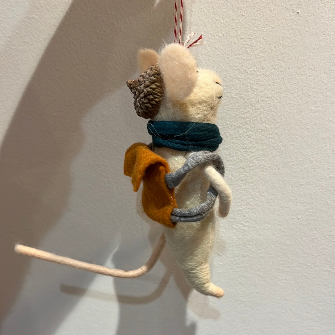 Hiker Mouse